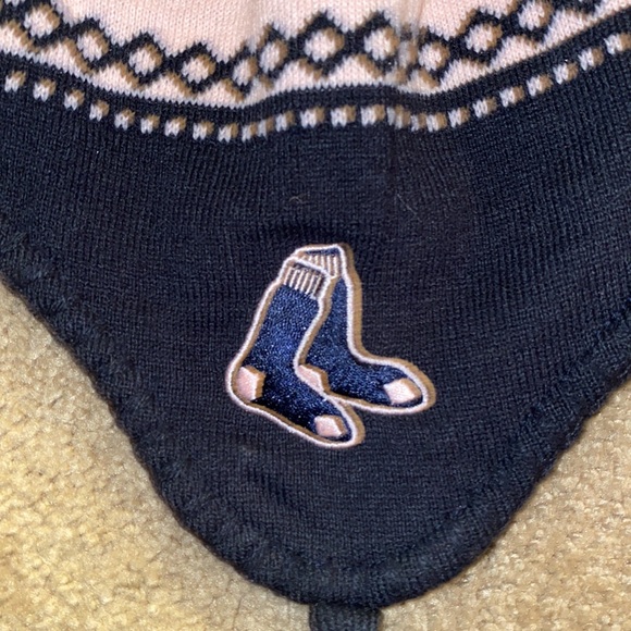 Winter hat - Picture 3 of 6